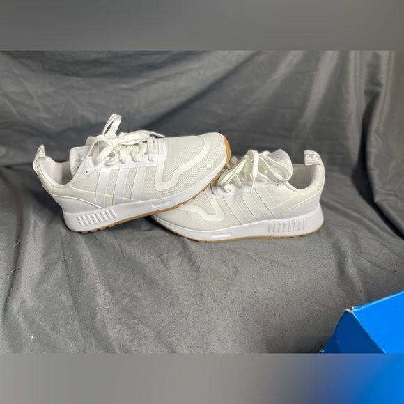 Adidas Multix Casual Athletic Work Shoe size 6 - Picture 1 of 9